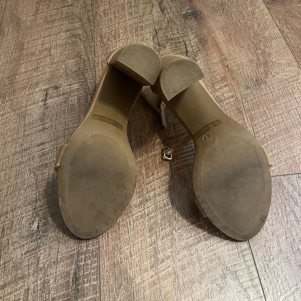 Dream Pairs Brown Ankle Strap Heels - Picture 5 of 6